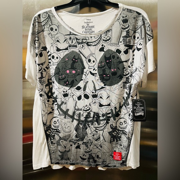 Disney White and Black Nightmare Before Christmas Tee NWT - Picture 1 of 6